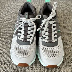 Vionic Women's Sneakers in Gray and Mint